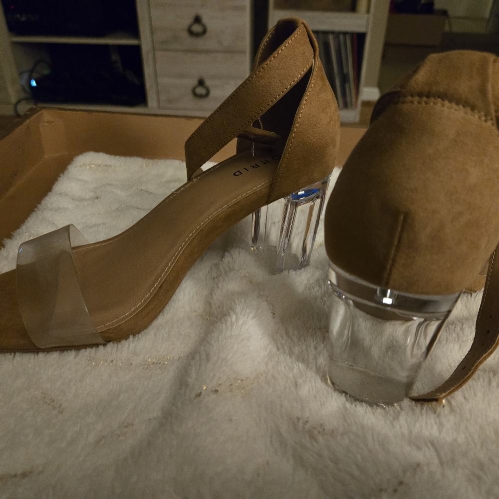 **3/$50** Torrid Brown & Clear Sandals 8.5WW - Picture 2 of 3